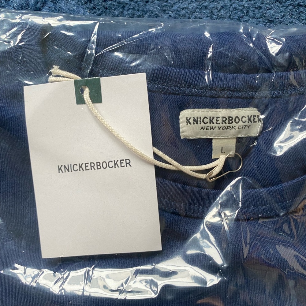 Men’s large knickerbocker t shirt